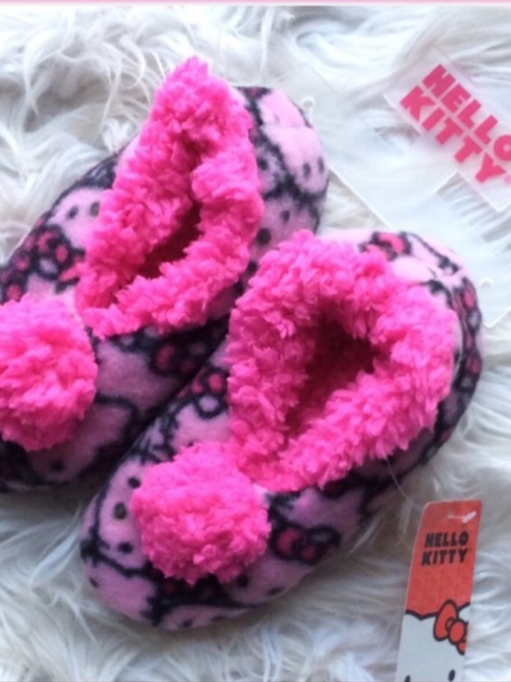NWT Hello Kitty Fleece Pom Pom Slippers